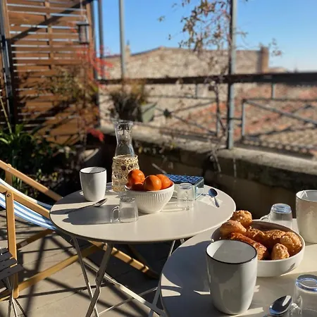 Apartment The Sunny - P2 With Terrace - Centre Nimes