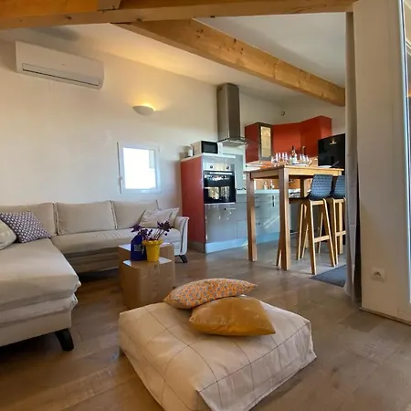 The Sunny - P2 With Terrace - Centre Apartment *